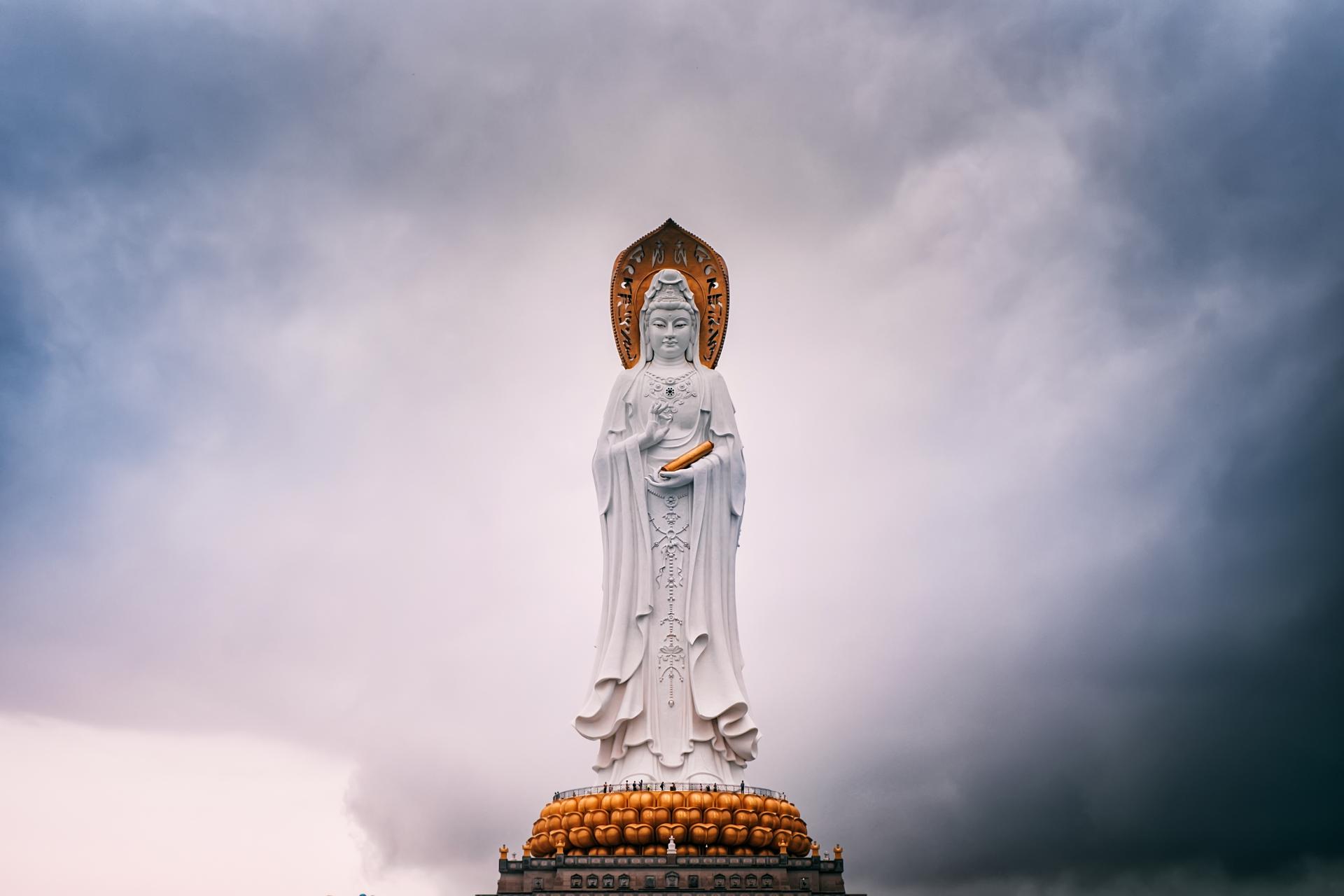 东方最胜灯王如来助护持世间神咒经